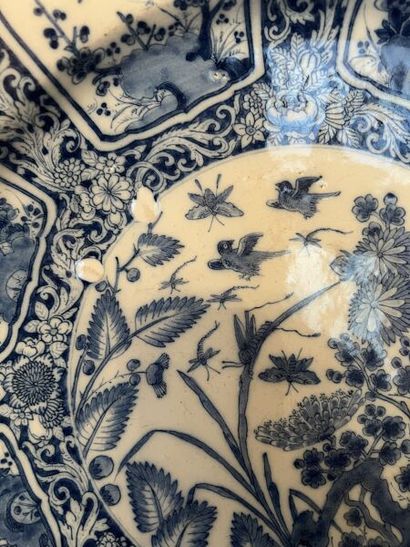 DELFT.
Large round earthenware dish with...