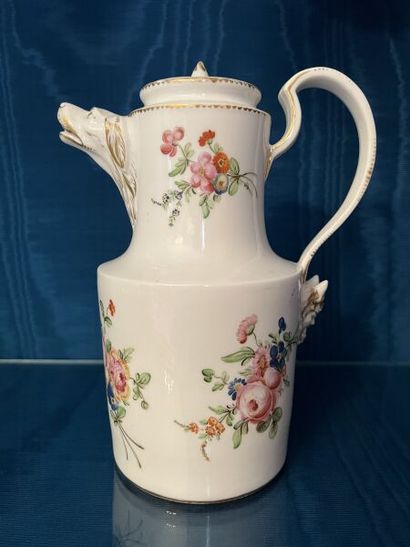 PARIS. 
Cylindrical porcelain pourer with...