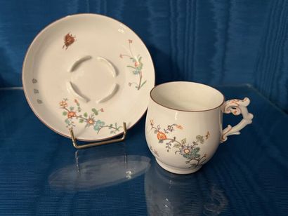 CHANTILLY.
Trembleuse cup and saucer in tin-glazed...