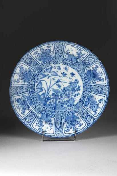 DELFT.
Large round earthenware dish with...