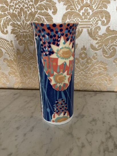 Mary VIGOR (née en 1947). 
Vase cylindrique...