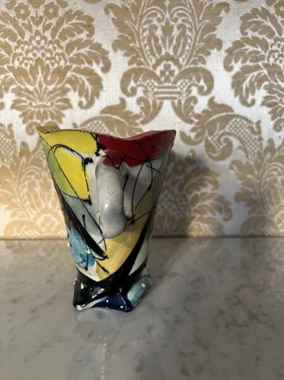 David MILLER (1942-2008). 
Vase with two...