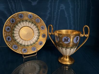 PARIS.
Porcelain goblet with handles and...
