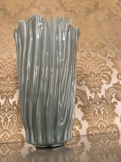 Marie-Laure GUERRIER (born 1955).
Celadon...