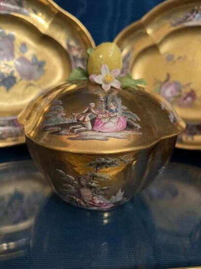 MEISSEN.
Pair of covered four-lobed sugar...
