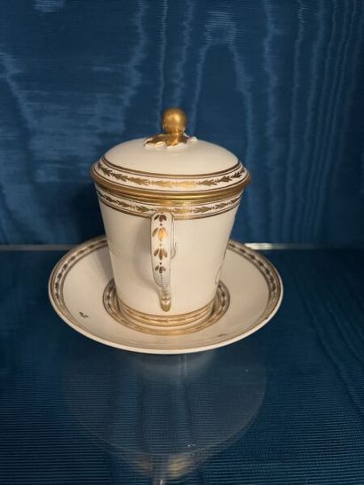 LILLE.
Porcelain trembleuse covered cup and...