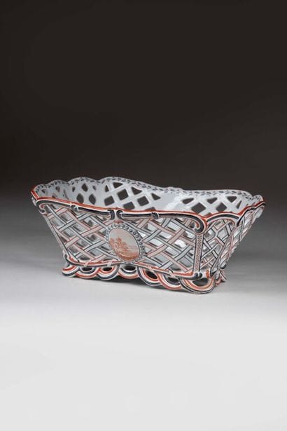 Émile GALLÉ, Nancy.
Openwork basket in earthenware...