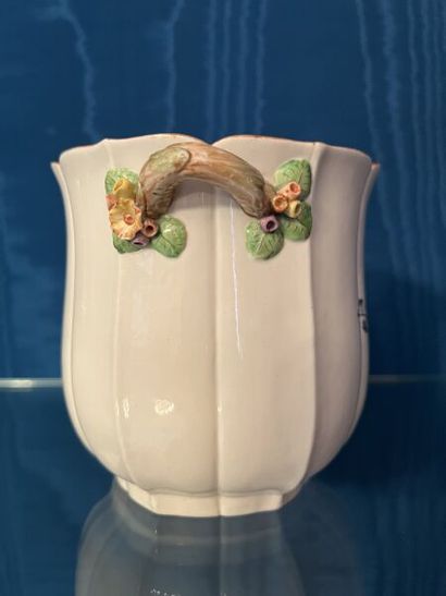 CHANTILLY.
Glass bucket with pinched sides...