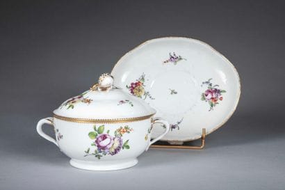 BOISSETTES. 
Porcelain covered broth and...