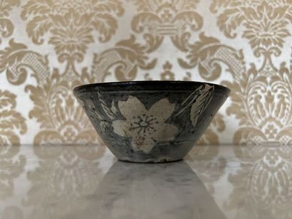 JAPAN.
Polychrome glazed stoneware conical...