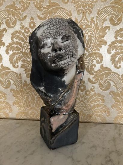 Christian MARTINON (20th century).
Porcelain...