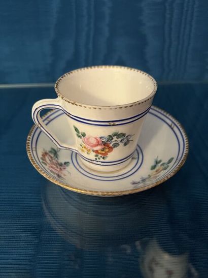 SÈVRES.
Porcelain conical-shaped litron cup...