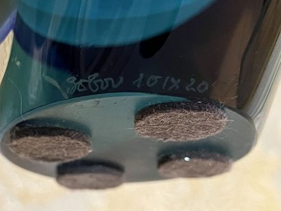 Alain & Marisa BEGOU (nés en 1945 et 1948).
Vase...