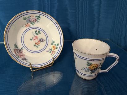 SÈVRES.
Porcelain conical-shaped litron cup...