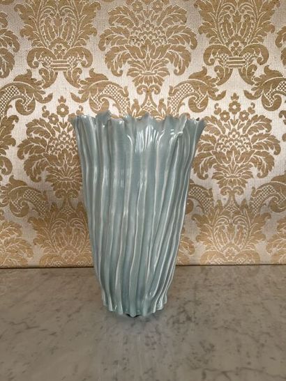 Marie-Laure GUERRIER (born 1955).
Celadon...