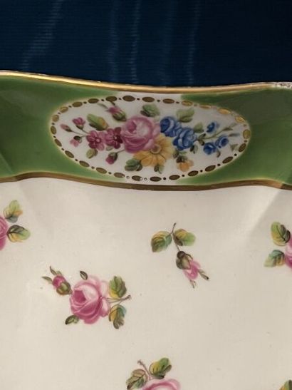 In the Sèvres style. 
Porcelain scalloped...