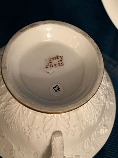 Paris (Dagoty). 
Porcelain and bisque porcelain...