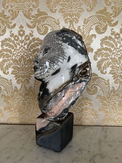 Christian MARTINON (20th century).
Porcelain...