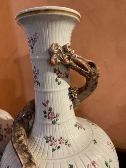 PARIS (Samson). 
Pair of porcelain vase-bottles...