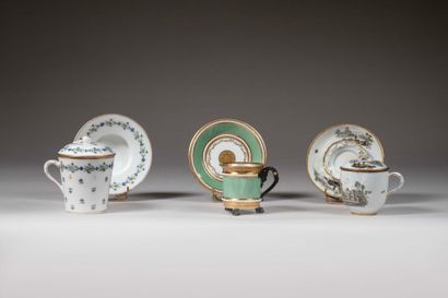 PARIS (Manufacture de la Reine, rue de Thiroux).
Porcelain...