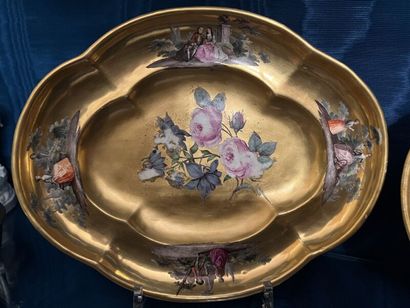 MEISSEN.
Pair of covered four-lobed sugar...
