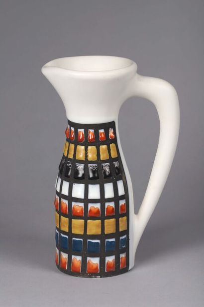 Roger CAPRON (1922-2006).
Pichet en céramique...
