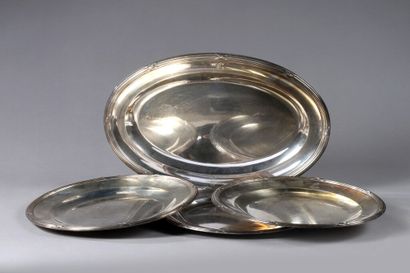 Suite de quatre plats en argent (950/1000e)...