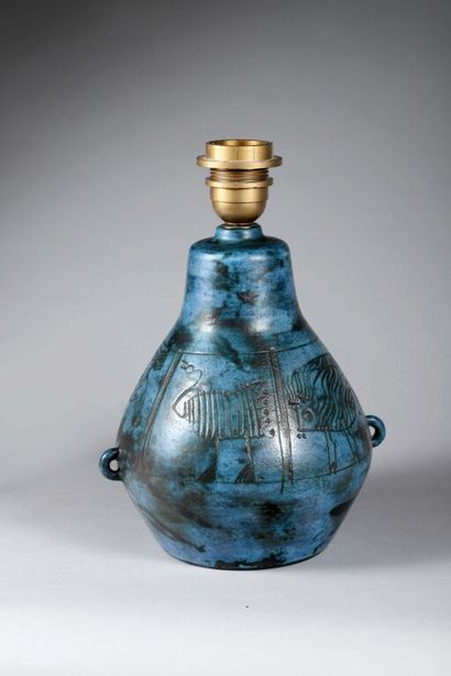 Jacques BLIN (1920-1995).
Pied de lampe ovoïde...
