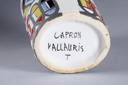 Roger CAPRON (1922-2006).
Pichet en céramique...