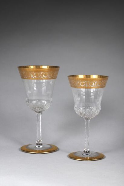 SAINT LOUIS.
Partie de service de verres...