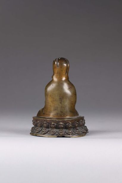 CHINE.
Statuette de Guanyin en bronze représenté...