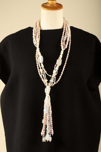 CRÉATION CAT AMBLER.
Collier sautoir multi-rangs,...