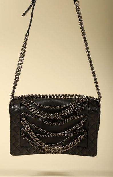 * CHANEL par Karl LAGERFELD.
Exceptionnel...