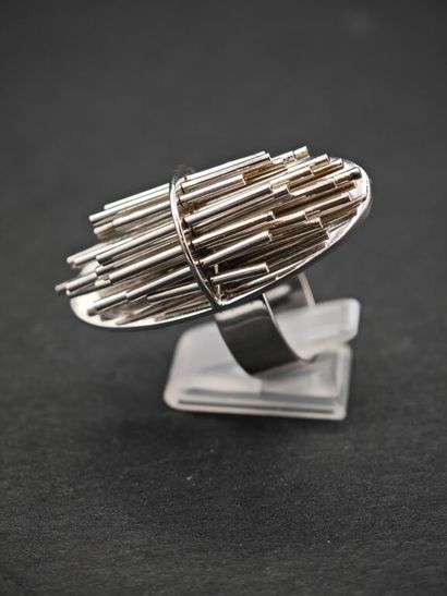 Pol BURY (1922-2005).
Bague cinétique « Bâtonnets...