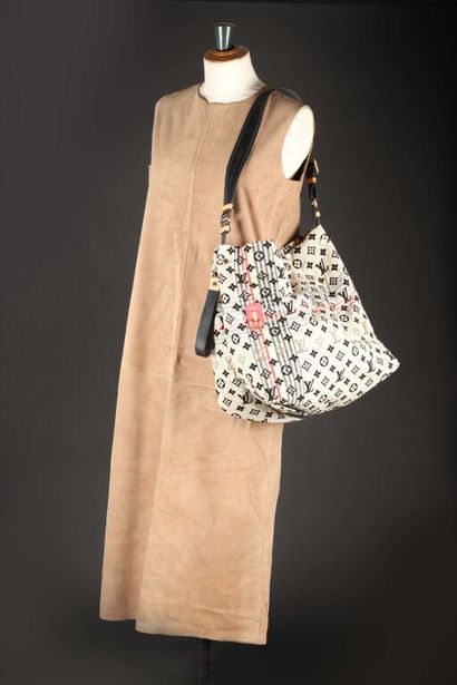 * HERMÈS par Martin MARGIELA.
Robe en agneau-velours...