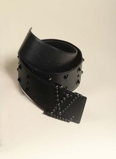 * LOUIS VUITTON.
Large ceinture, boucle «...
