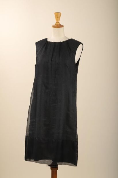 DOLCE GABBANA.
Robe sans manches à effet...