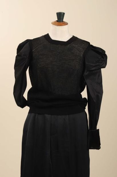 * LOUIS VUITTON.
Lot comprenant :
- Veste...