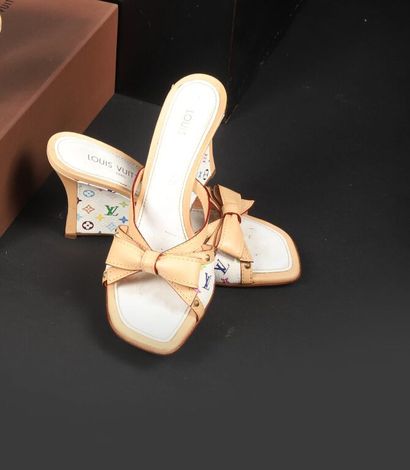 * LOUIS VUITTON par Takashi MURAKAMI.
Paire...