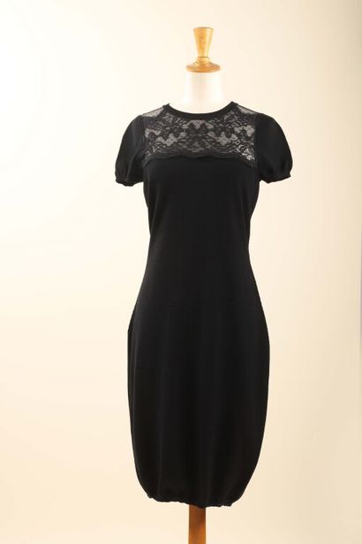 RED VALENTINO.
Robe manches courtes en laine...