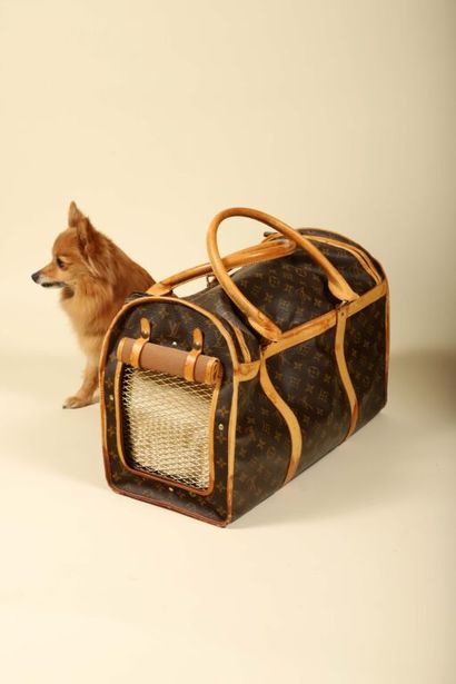 * LOUIS VUITTON.
Sac de transport de chien...