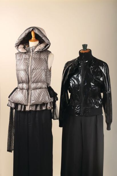 * VALENTINO RED.
Lot comprenant :
- Blouson...