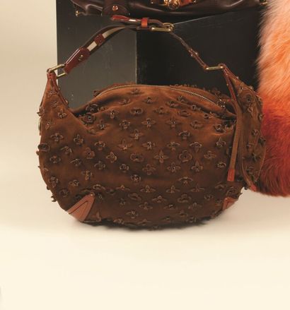 * LOUIS VUITTON.
Sac Onatah Flowers cacao...