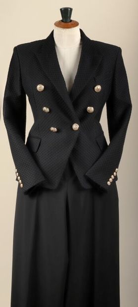 * PIERRE BALMAIN par Christophe DECARNIN.
Veste...