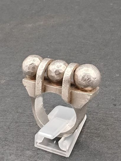 Jean DESPRÈS, vers 1940.
Bague en argent...