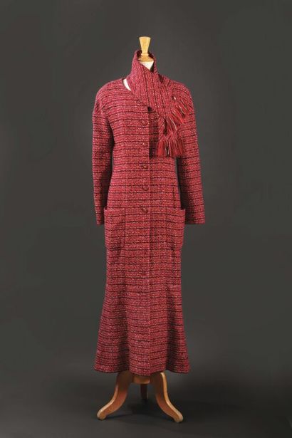 * CHANEL par Karl LAGERFELD.
Manteau long...