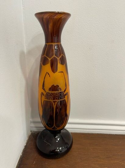 CHARLES SCHNEIDER - LE VERRE FRANÇAIS.
Vase...