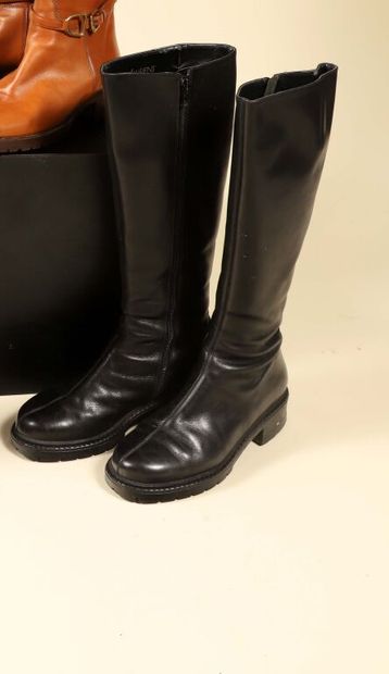 YVES SAINT-LAURENT. 
Pair of Orsay boots...