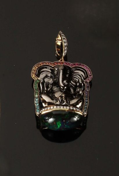 * ALEXANDRA ROSIER.
Impressionnant pendentif...