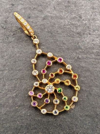 * ALEXANDRA ROSIER.
Openwork pendant in yellow...